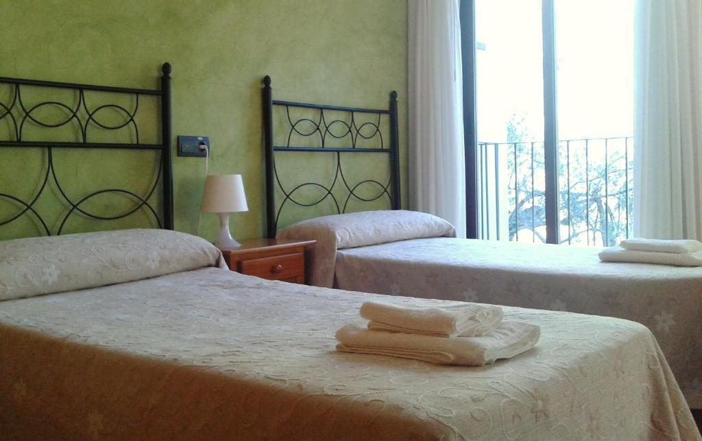 Hotel Restaurante Vinas Viejas Fuentes de Ayódar Quarto foto